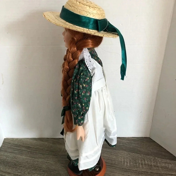 Vtg Anne of Green Gables Porcelain Doll - Picture 3 of 11